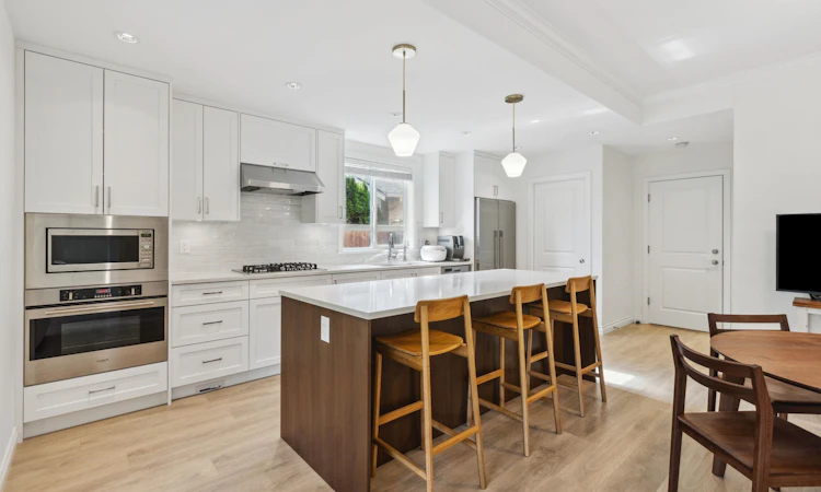 11-10611 Gilbert Road