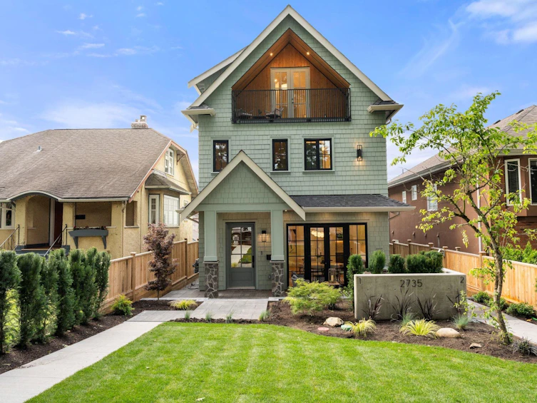 1-2735 Eton Street, Vancouver, BC, V5K 1K2