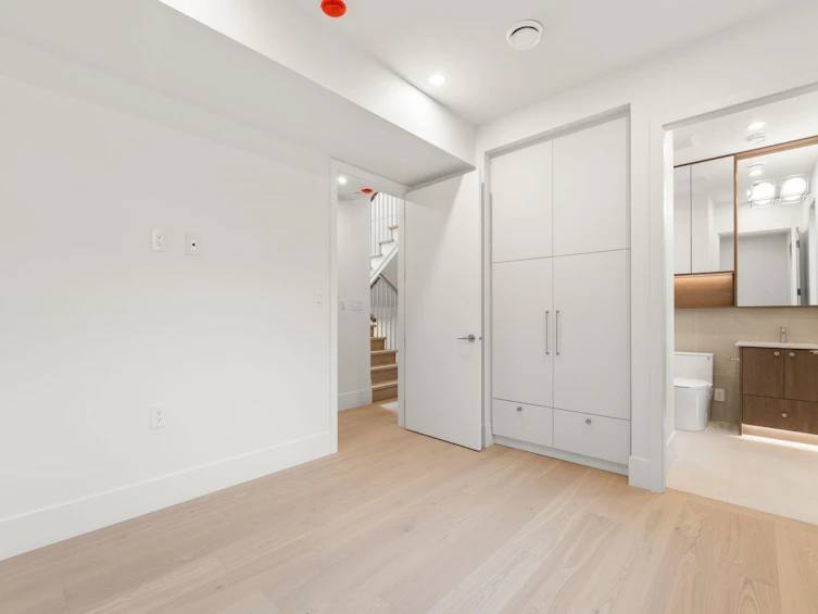 1-2735 Eton Street, Vancouver, BC, V5K 1K2 - 27