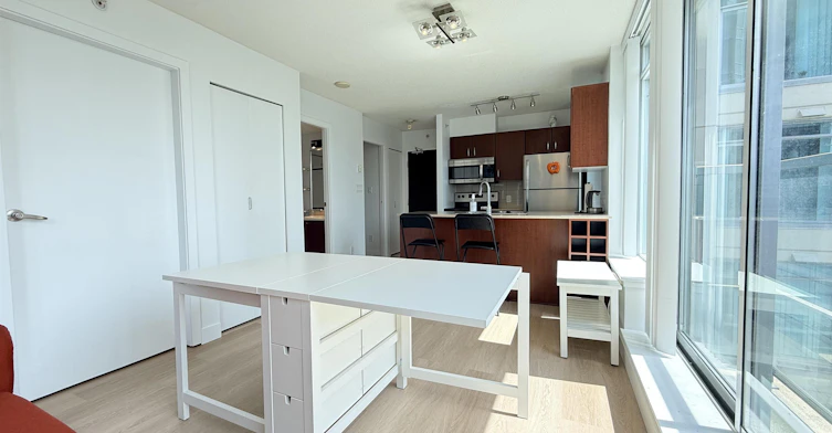 1407-610 Granville Street, Vancouver, BC, V6C 3T3 - 3