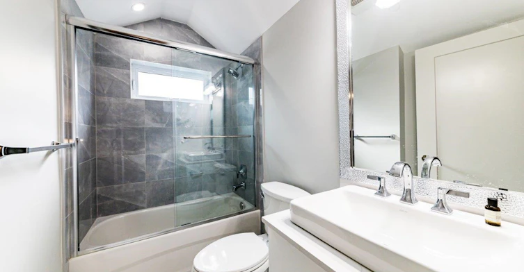 2949 W 35th Avenue, Vancouver, BC, V6N 2M5 - 31
