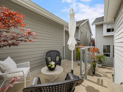 3444 148 Street - 4