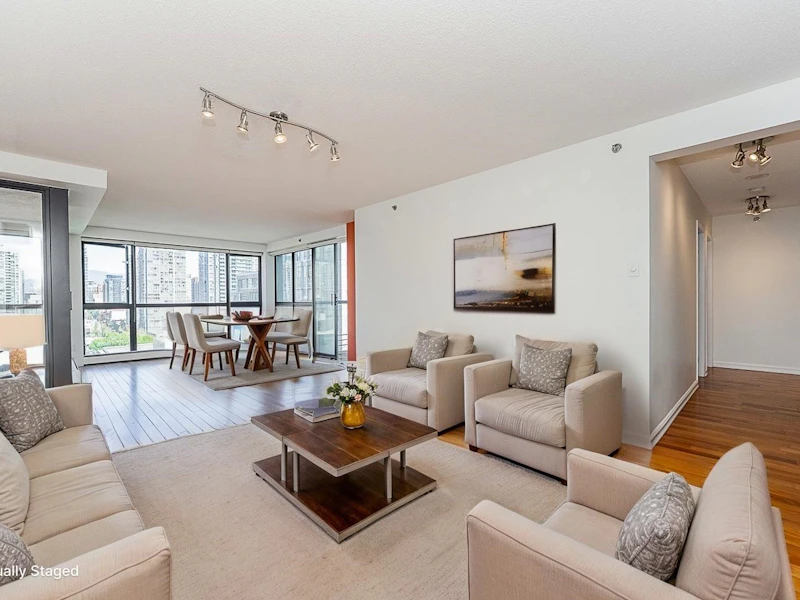 1304 - 283 Davie Street, Vancouver BC V6B 5T6
