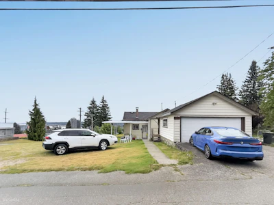 319 E Eighth Avenue - 4