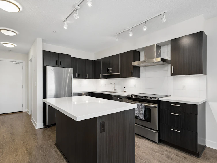 605-500 Royal Avenue, New Westminster, BC, V3L 0G5 - 4