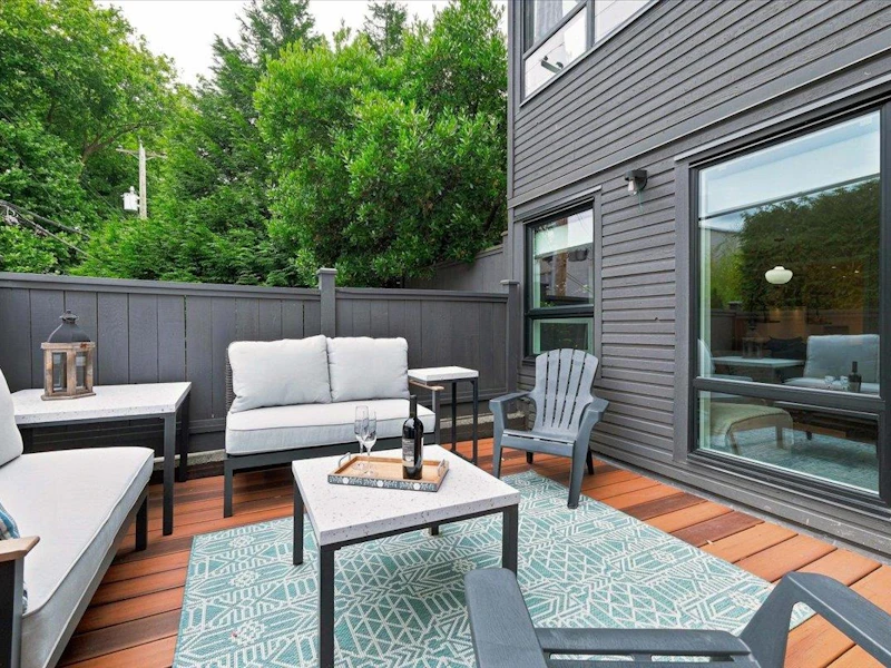 107 - 2455 York Avenue, Vancouver BC V6K 1C9