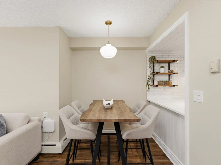 107-2455 York Avenue, Vancouver, BC, V6K 1C9 - 9