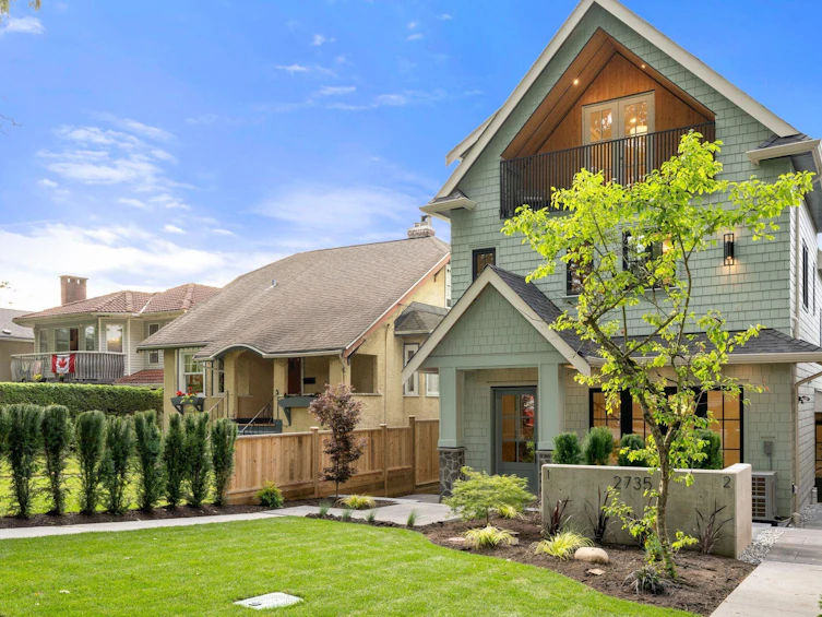 2-2735 Eton Street, Vancouver, BC, V5K 1K2