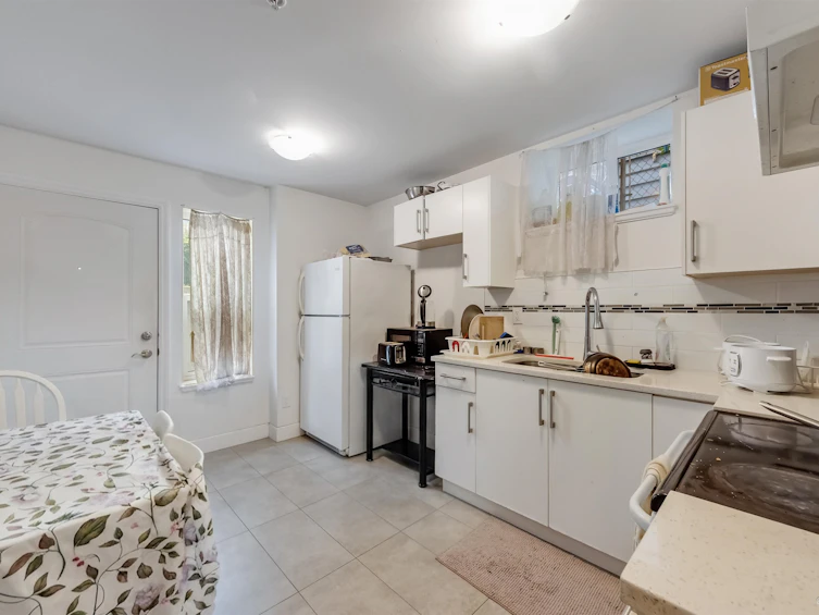 621 E 65th Avenue, Vancouver, BC, V5X 2P7 - 20