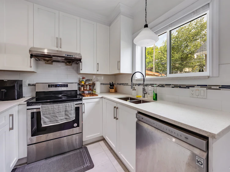 621 E 65th Avenue, Vancouver, BC, V5X 2P7 - 11