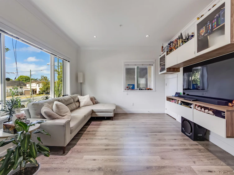 621 E 65th Avenue, Vancouver, BC, V5X 2P7 - 2