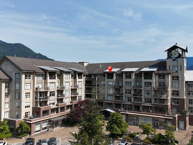 608 - 1211 Village Green Way, Squamish BC V8B 0R7