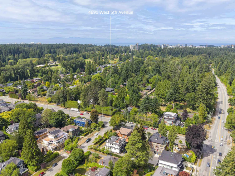 4691 W 5th Avenue, Vancouver, BC, V6R 1S9 - 32