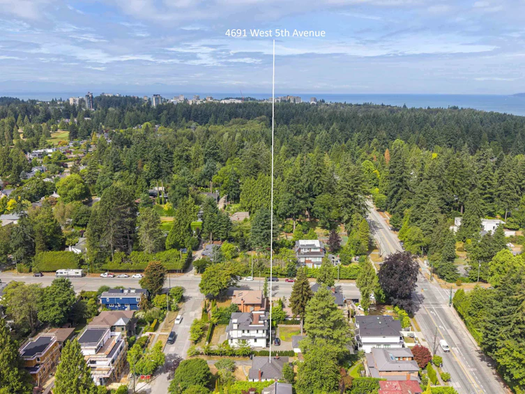 4691 W 5th Avenue, Vancouver, BC, V6R 1S9 - 33