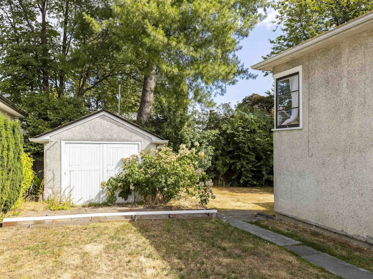 4691 W 5th Avenue, Vancouver, BC, V6R 1S9 - 21