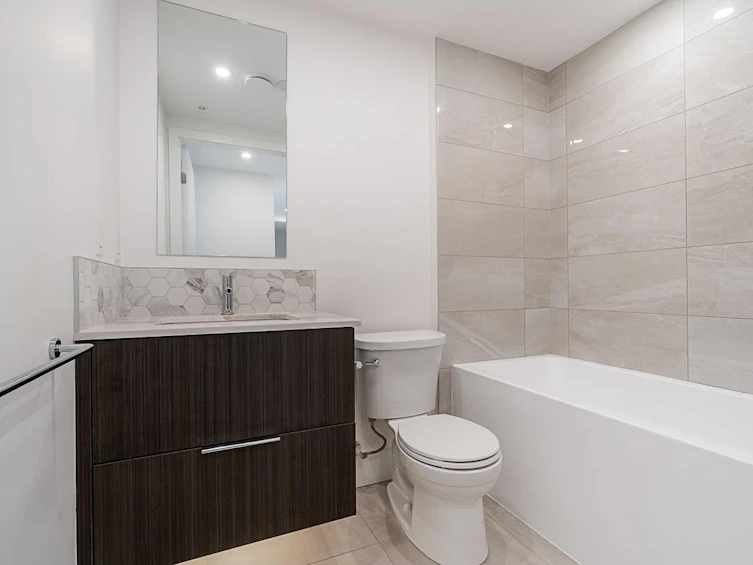 109-2085 E 1st Avenue, Vancouver, BC, V5N 1B6 - 13