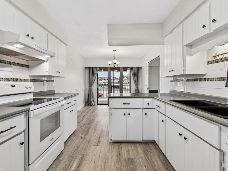 61-32959 George Ferguson Way, Abbotsford, BC, V2S 7W9 - 3