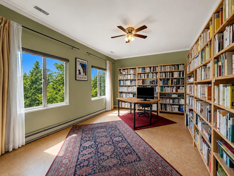 5475 Hydaway Place, Halfmoon Bay, BC, V7Z 1B4 - 9