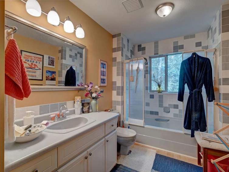 5475 Hydaway Place, Halfmoon Bay, BC, V7Z 1B4 - 21