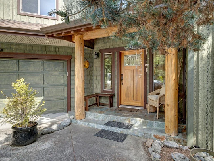5475 Hydaway Place, Halfmoon Bay, BC, V7Z 1B4 - 2