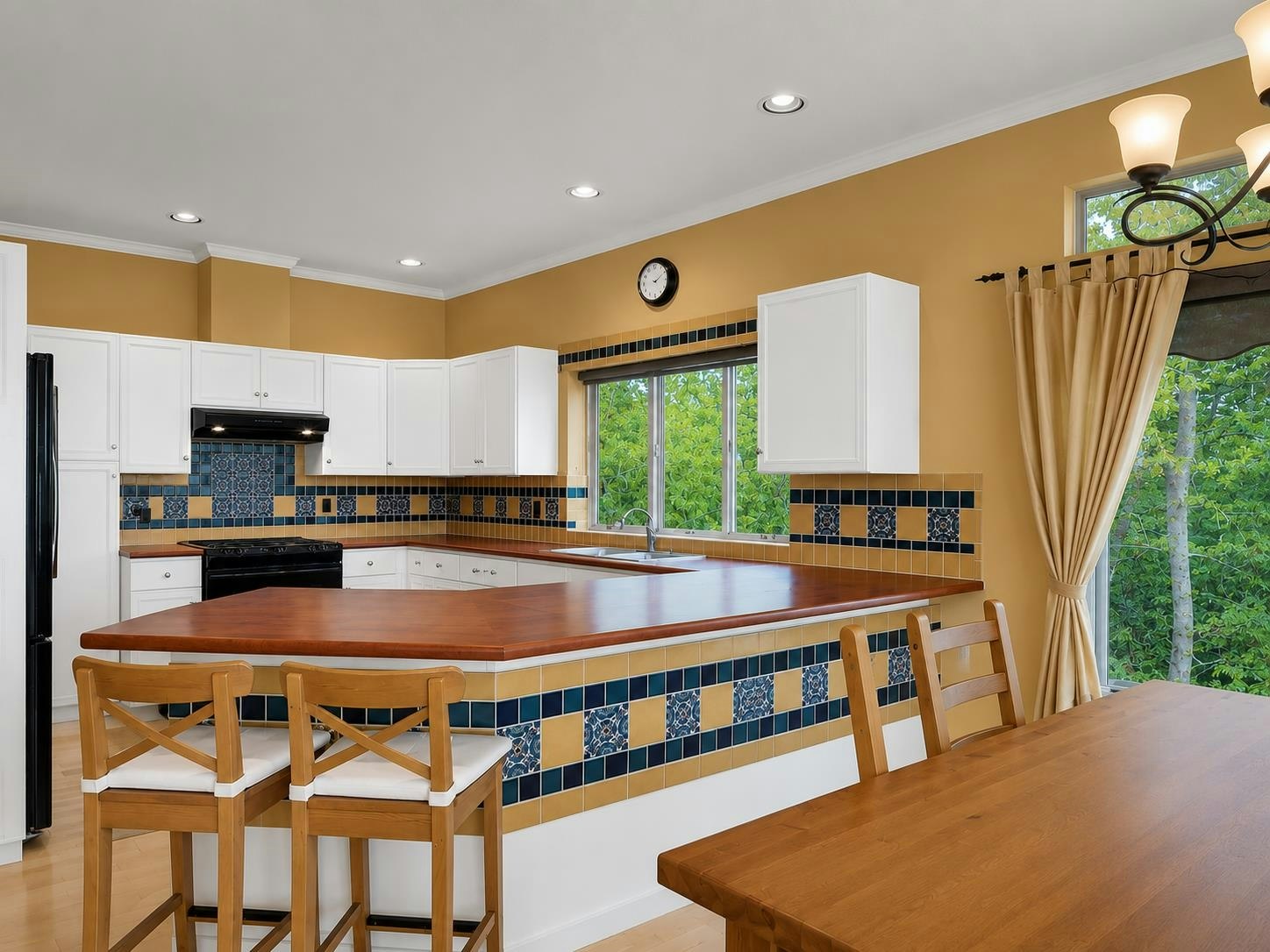 5475 Hydaway Place, Halfmoon Bay, BC, V7Z 1B4 - 6