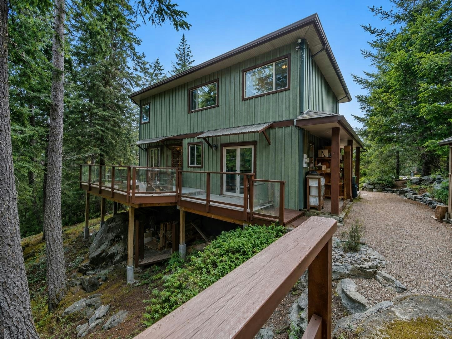 5475 Hydaway Place, Halfmoon Bay, BC, V7Z 1B4 - 26