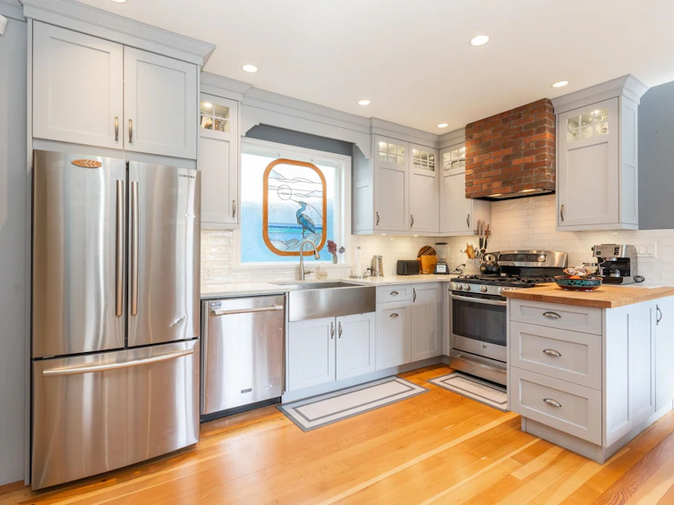 1196 Habgood Street, Surrey, BC, V4B 4W9