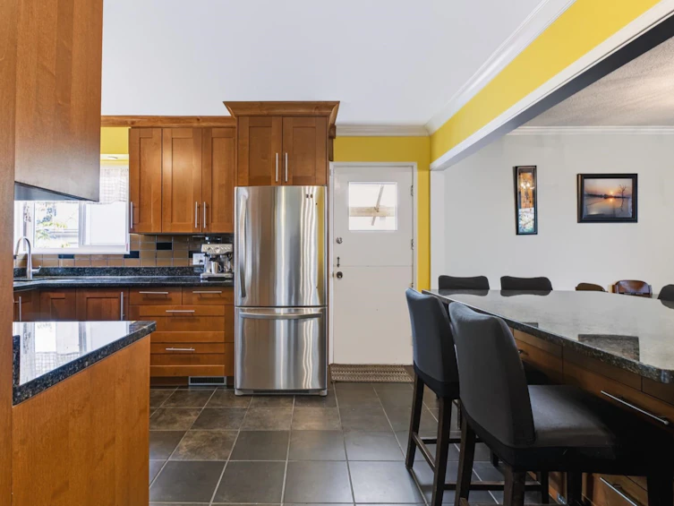 13830 Blackburn Avenue, Surrey, BC, V4B 2Y8 - 7