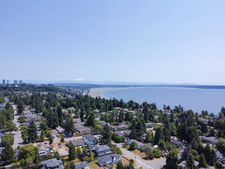 13830 Blackburn Avenue, Surrey, BC, V4B 2Y8 - 36