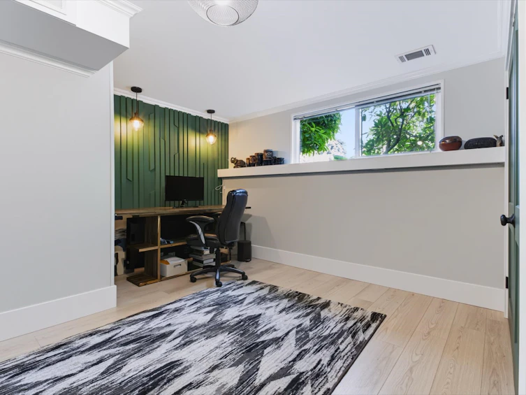 13830 Blackburn Avenue, Surrey, BC, V4B 2Y8 - 25
