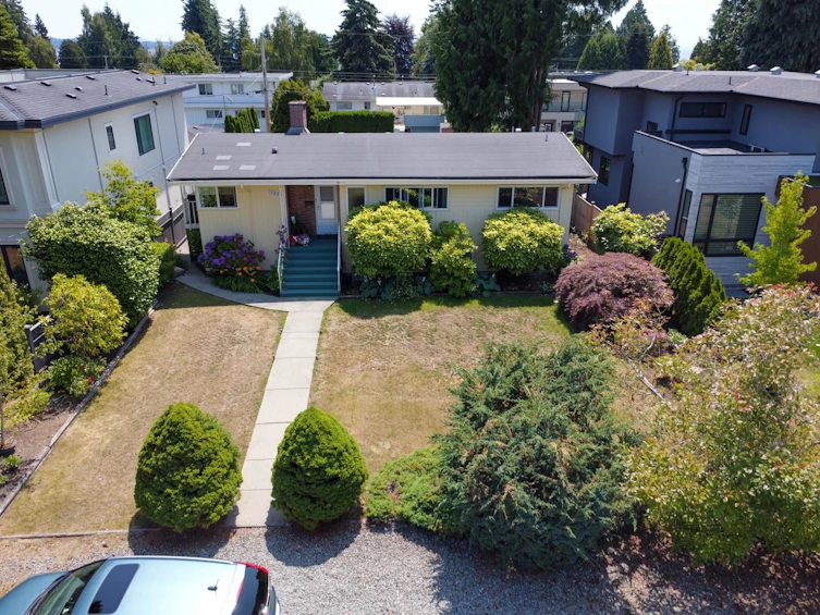 13830 Blackburn Avenue, Surrey, BC, V4B 2Y8 - 39