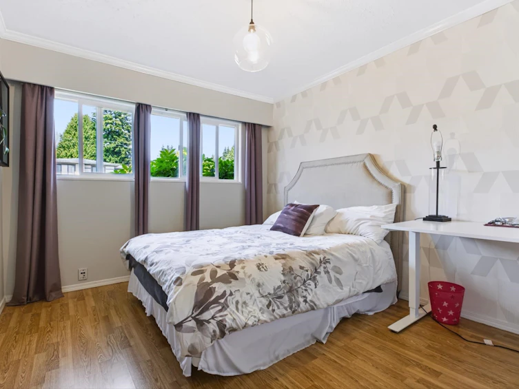 13830 Blackburn Avenue, Surrey, BC, V4B 2Y8 - 23
