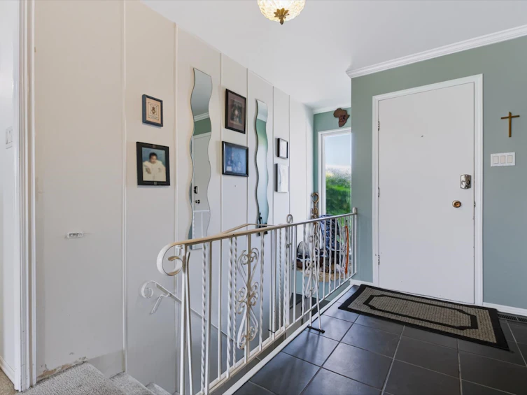 13830 Blackburn Avenue, Surrey, BC, V4B 2Y8 - 26