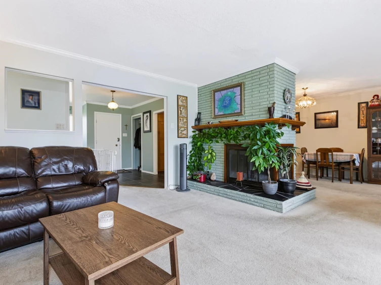 13830 Blackburn Avenue, Surrey, BC, V4B 2Y8 - 16
