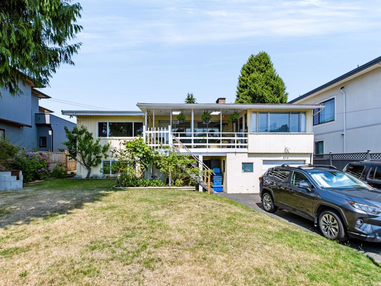 13830 Blackburn Avenue, Surrey, BC, V4B 2Y8 - 4