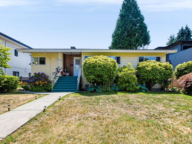 13830 Blackburn Avenue, Surrey, BC, V4B 2Y8
