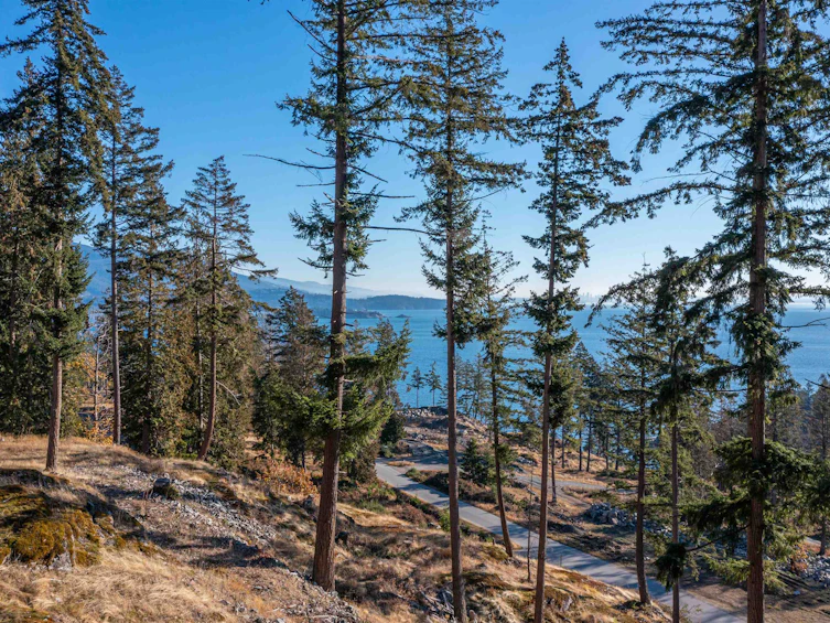 822 Mcintosh Lane, Bowen Island, BC, V0N 1G2