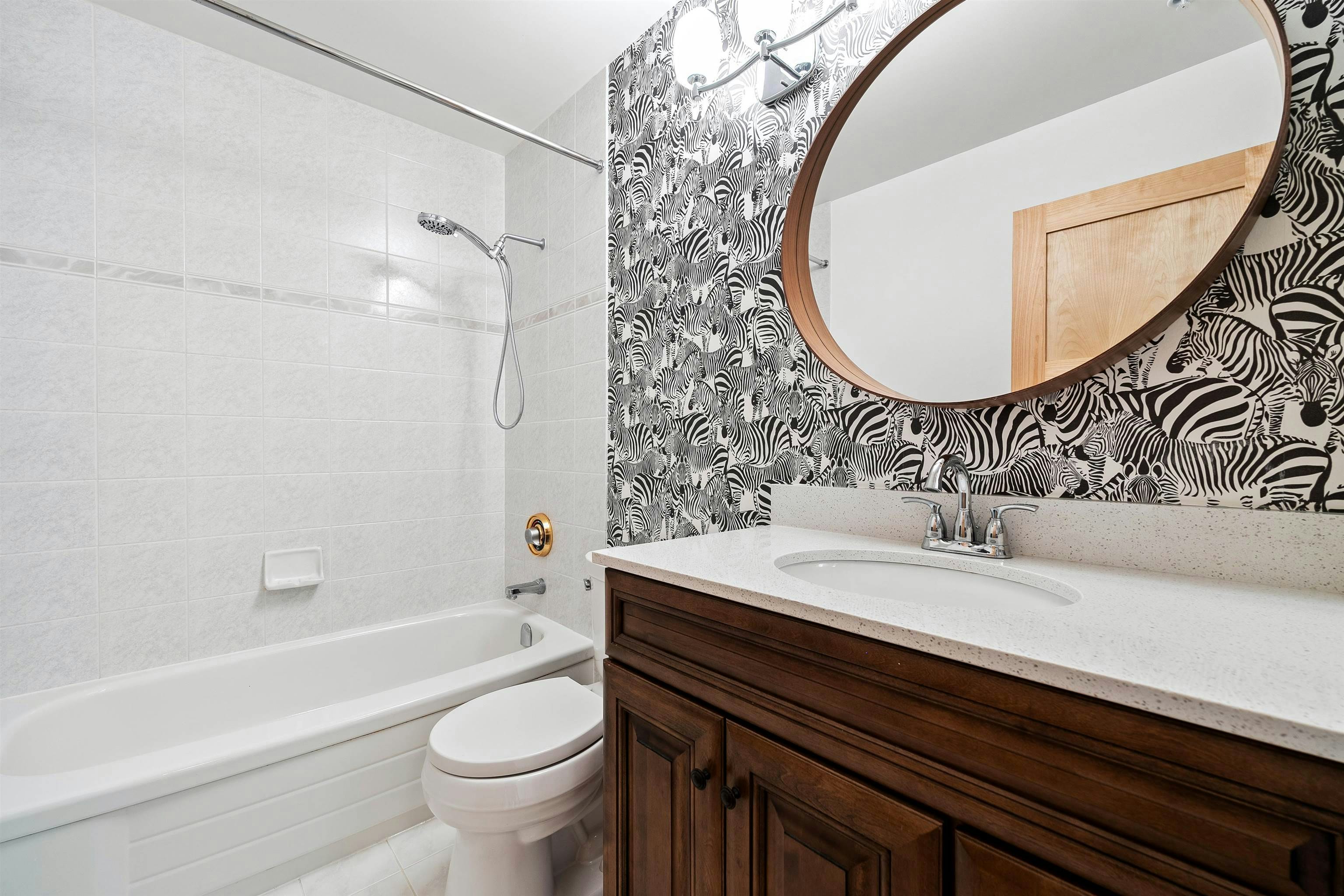 304-1928 Nelson Street, Vancouver, BC, V6G 1N2 - 26