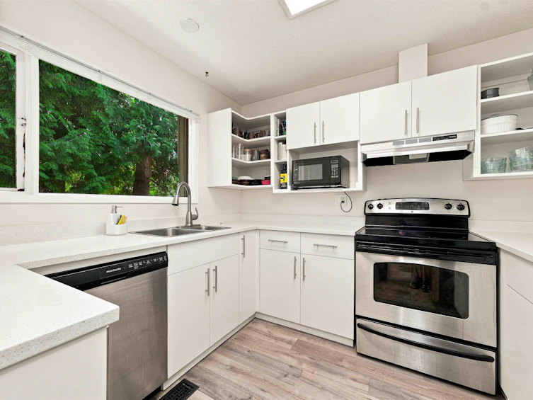 3023 Centaurus Drive, Burnaby, BC, V3J 1A6 - 12