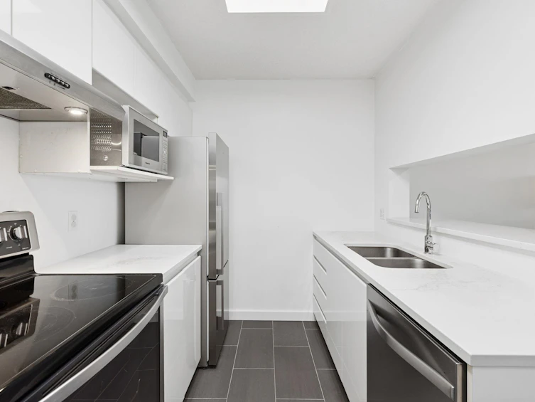 503-4160 Albert Street, Burnaby, BC, V5C 6K2 - 9