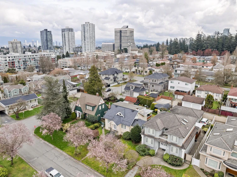 5878 Arlington Street, Vancouver, BC, V5R 4N3 - 9