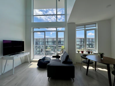1310-6300 Minoru Boulevard - 2