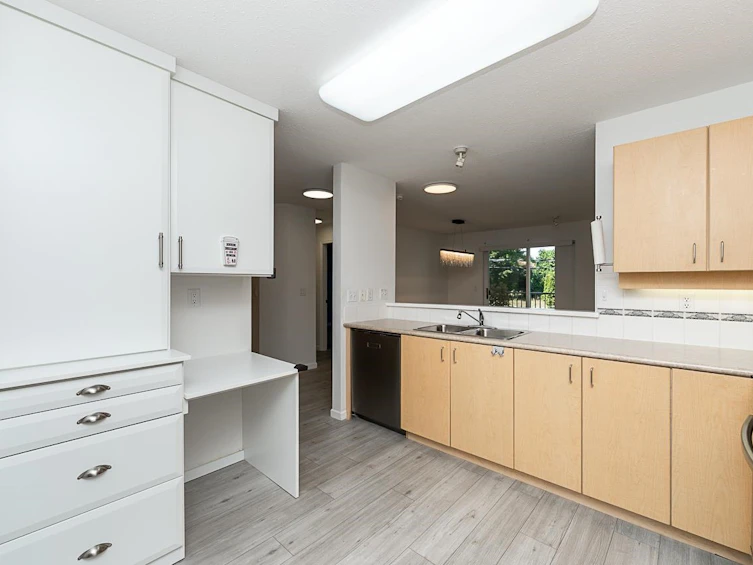 204-15298 20 Avenue, Surrey, BC, V4A 2A3 - 16