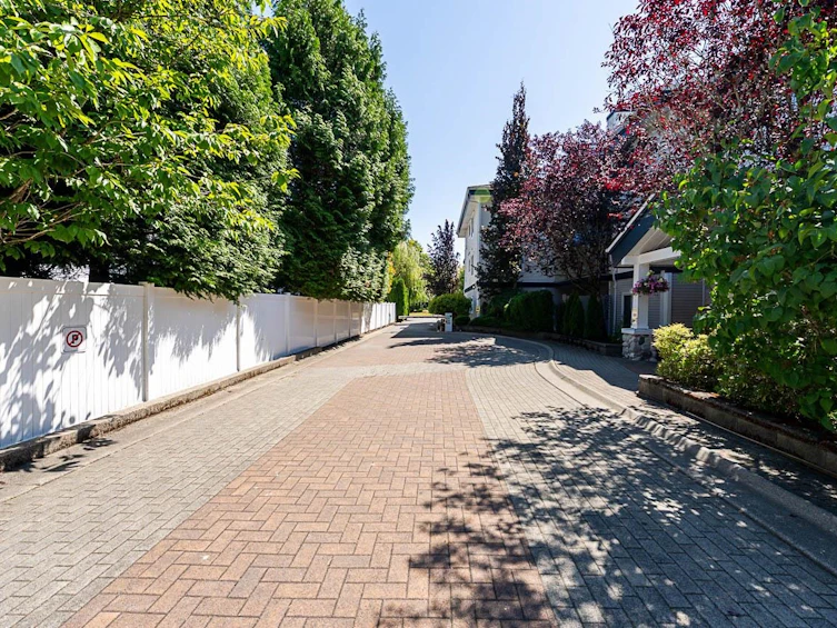 204-15298 20 Avenue, Surrey, BC, V4A 2A3 - 2