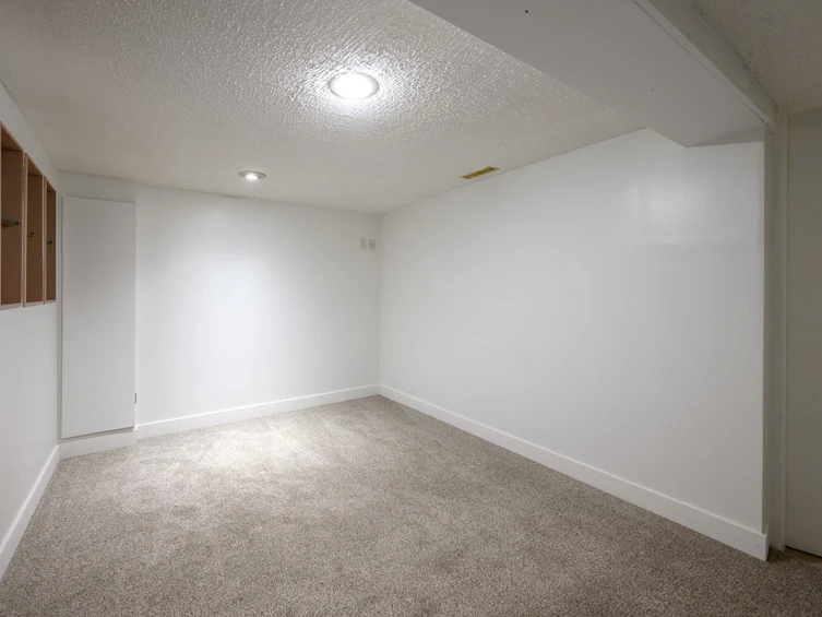 931 Second Street, New Westminster, BC, V3L 2N8 - 28