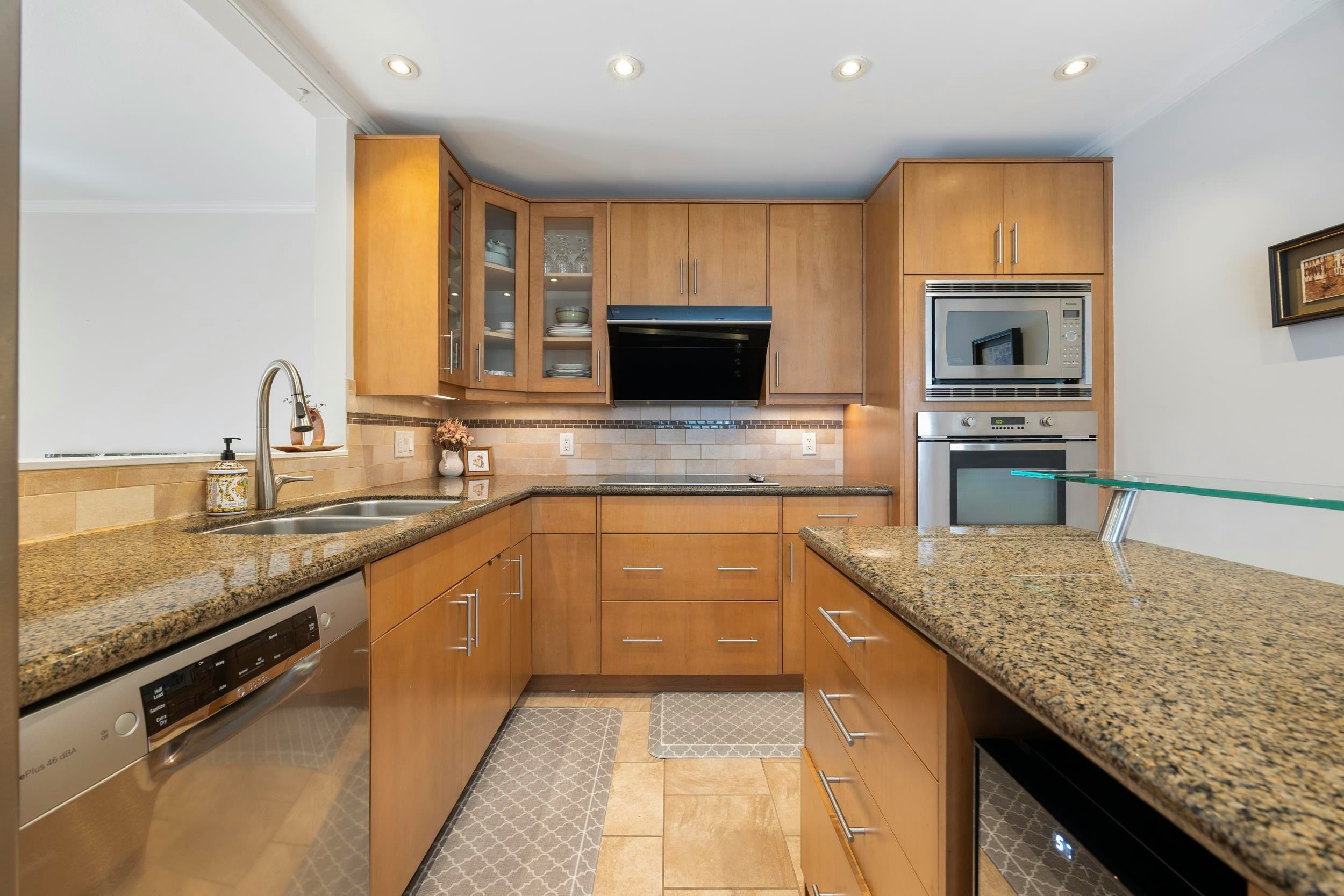 3608 W 7th Avenue, Vancouver, BC, V6R 1W4 - 16