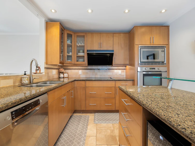 3608 W 7th Avenue, Vancouver, BC, V6R 1W4 - 16