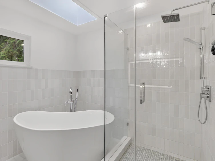 102-12741 16 Avenue, Surrey, BC, V4A 1N2 - 27