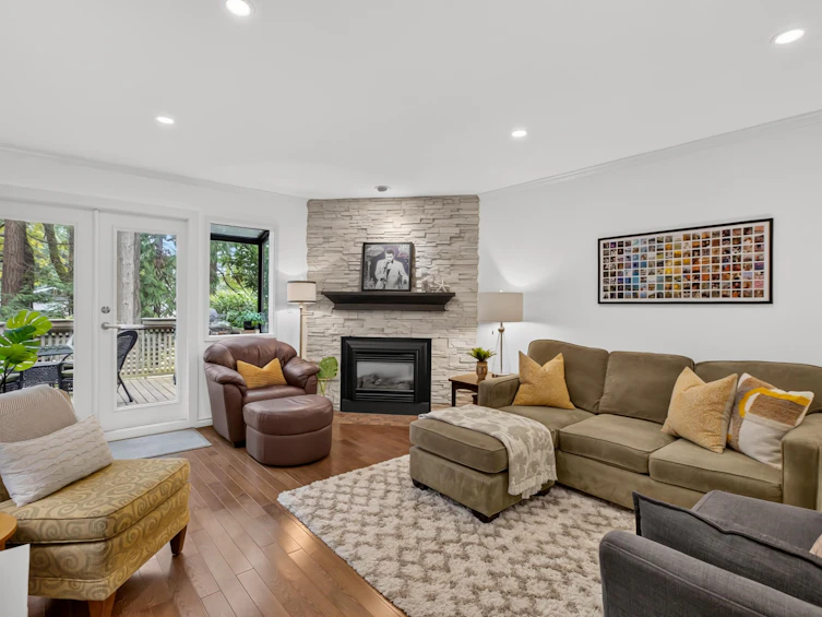 102-12741 16 Avenue, Surrey, BC, V4A 1N2