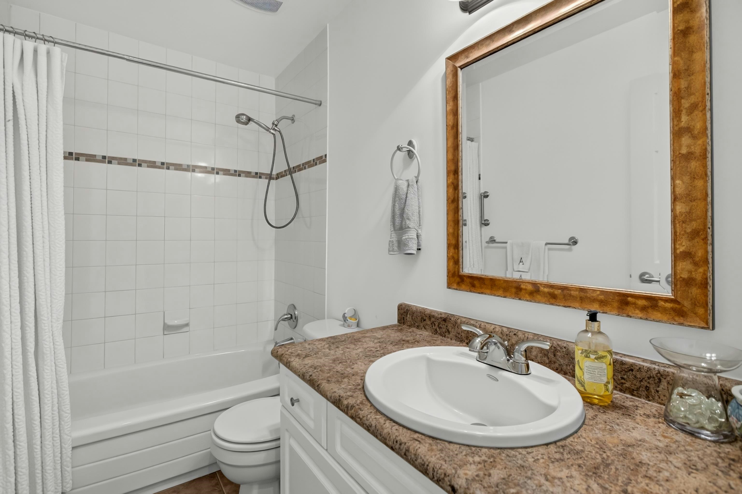 102-12741 16 Avenue, Surrey, BC, V4A 1N2 - 31
